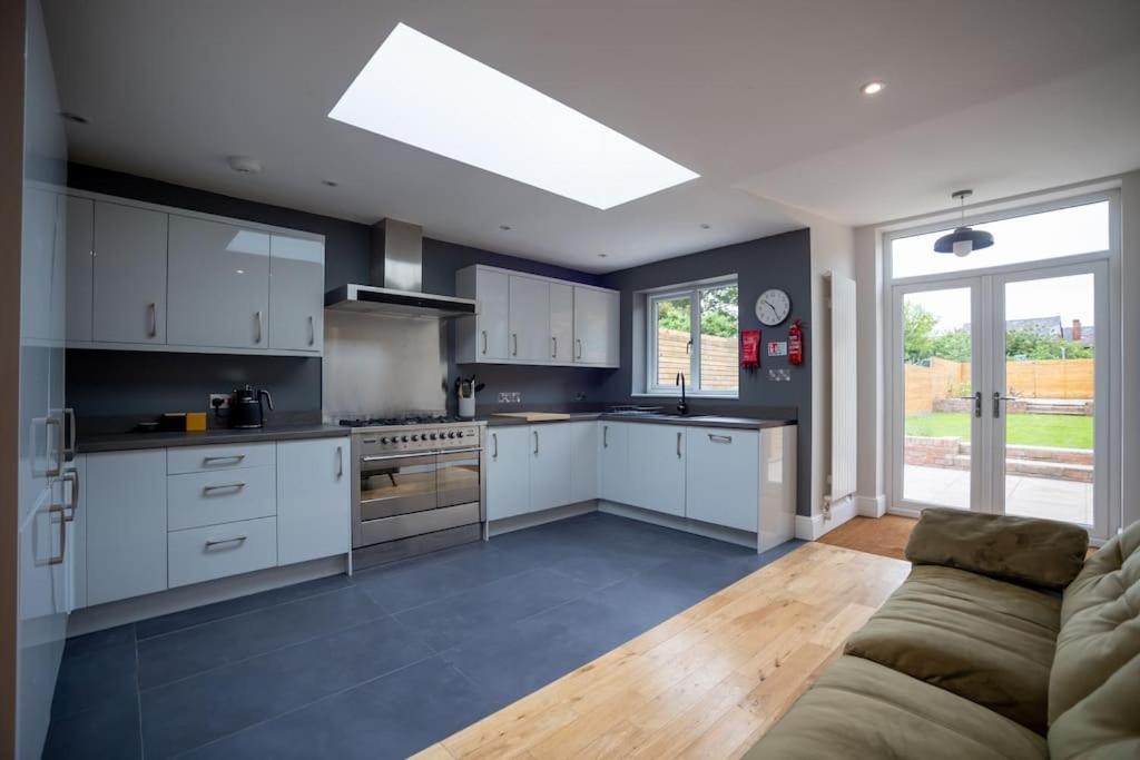 Hereford - Clifton Villa - Beautifully Presented House Located A Short Walk From City Centre - Sleeps 6 Guests - Perfect For Exploring Hereford - Hosted By Rentmyhouse Εξωτερικό φωτογραφία
